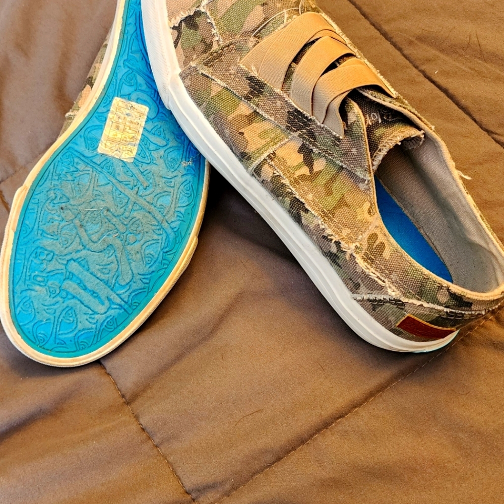 Blowfish camo shoes